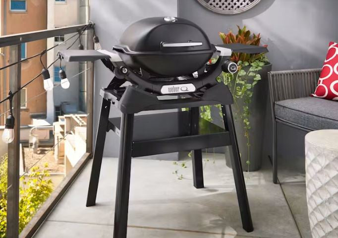 Weber Q1200N Gas Barbecue with Side Tables and Compact Stand 1501084