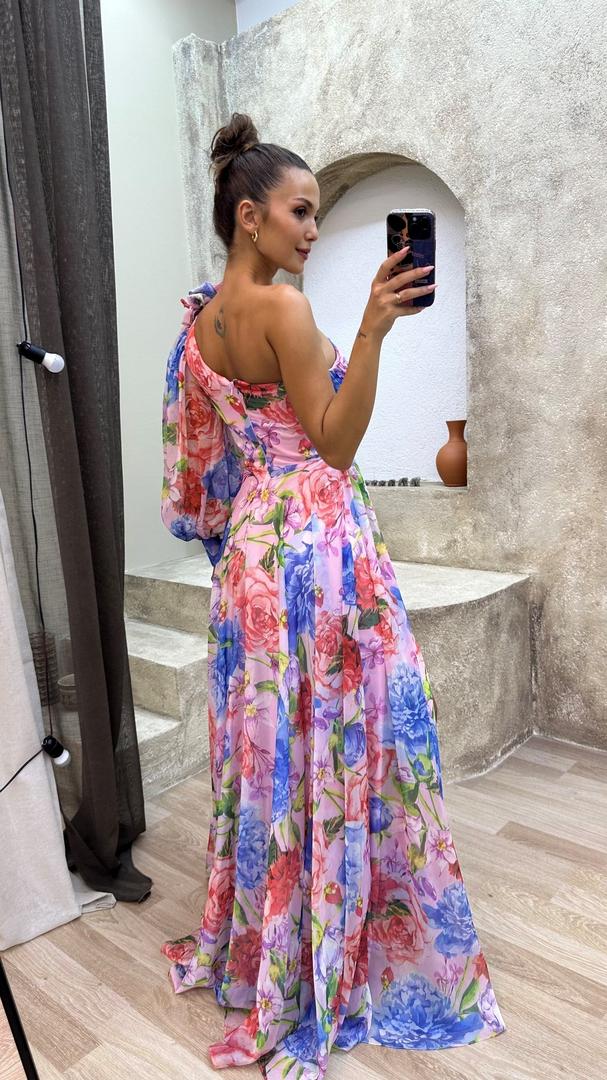 One-shoulder maxi dress with floral pattern and slit