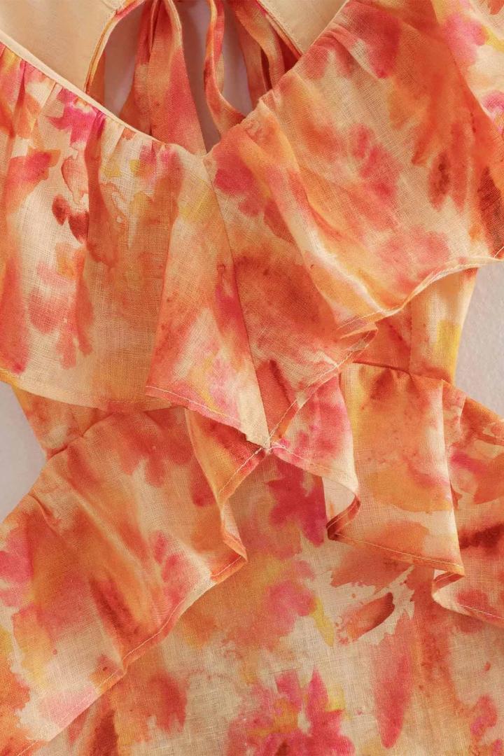 Flowy sleeveless summer maxi dress with ruffled straps