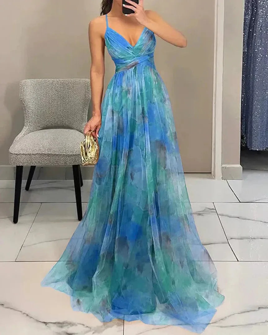 Pleated floral maxi dress with spaghetti straps and V-neckline