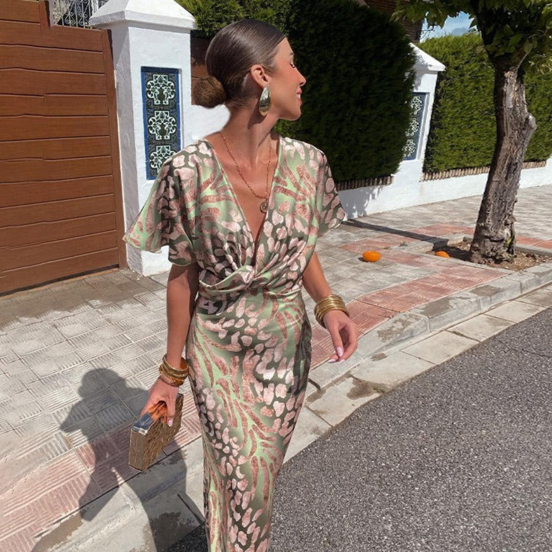 Maxi dress with V-neck and front ruching