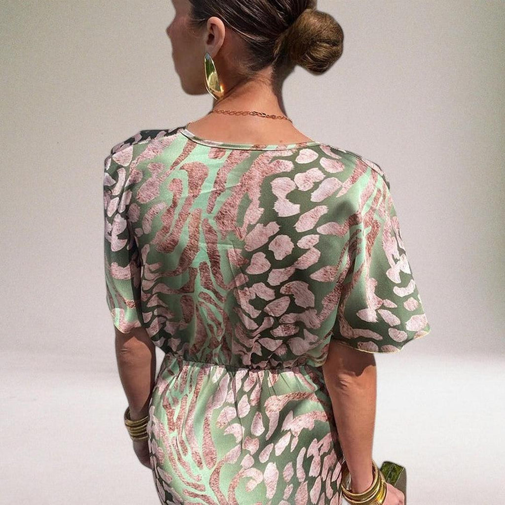 Maxi dress with V-neck and front ruching