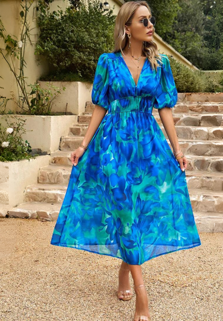 Floral midi dress with V-neckline and puff sleeves