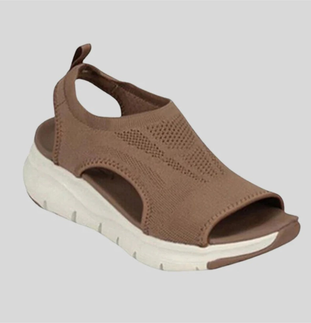 Sporty slip-on knit sandals with open toe