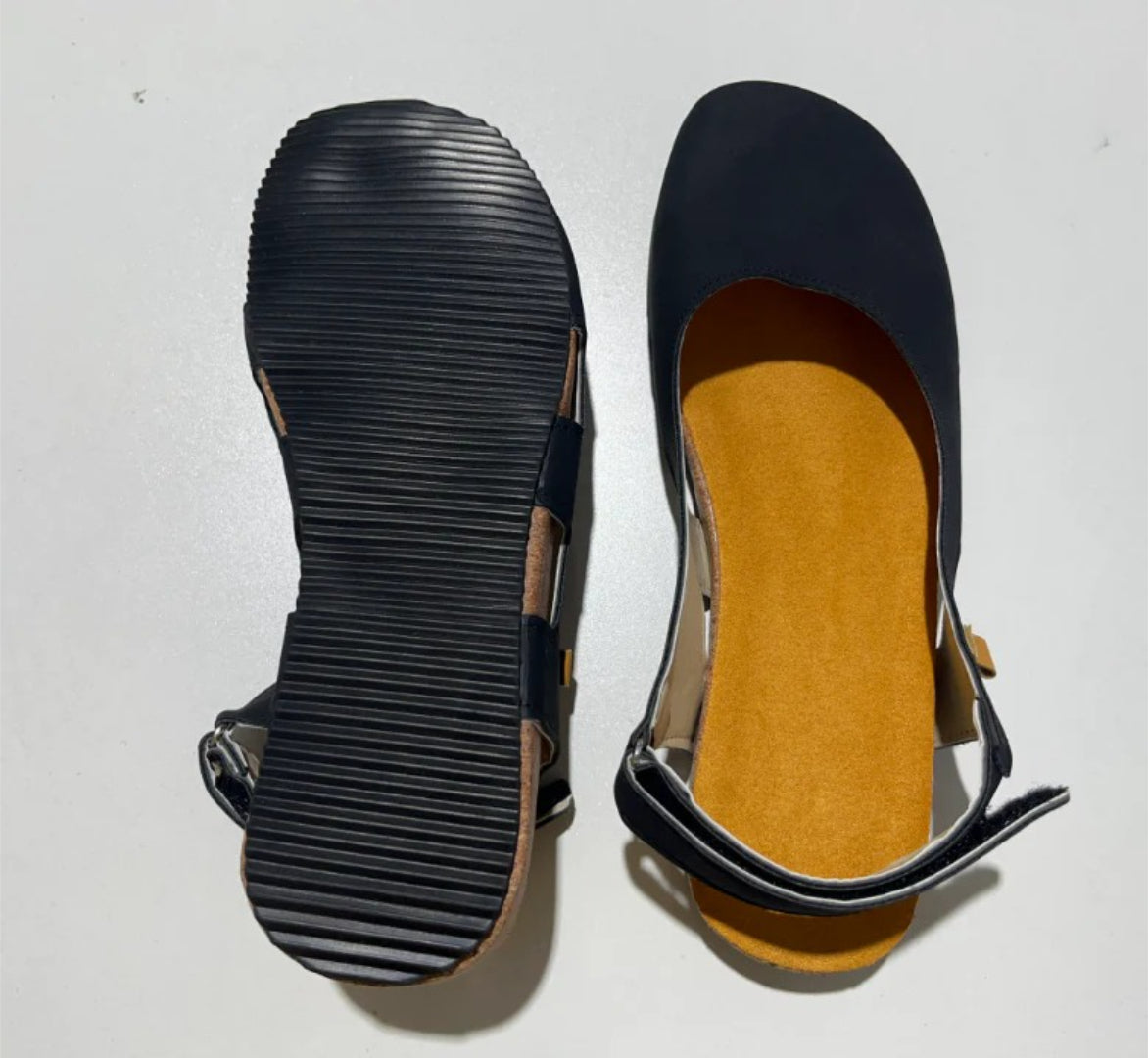 Slingback sandals with a closed toe