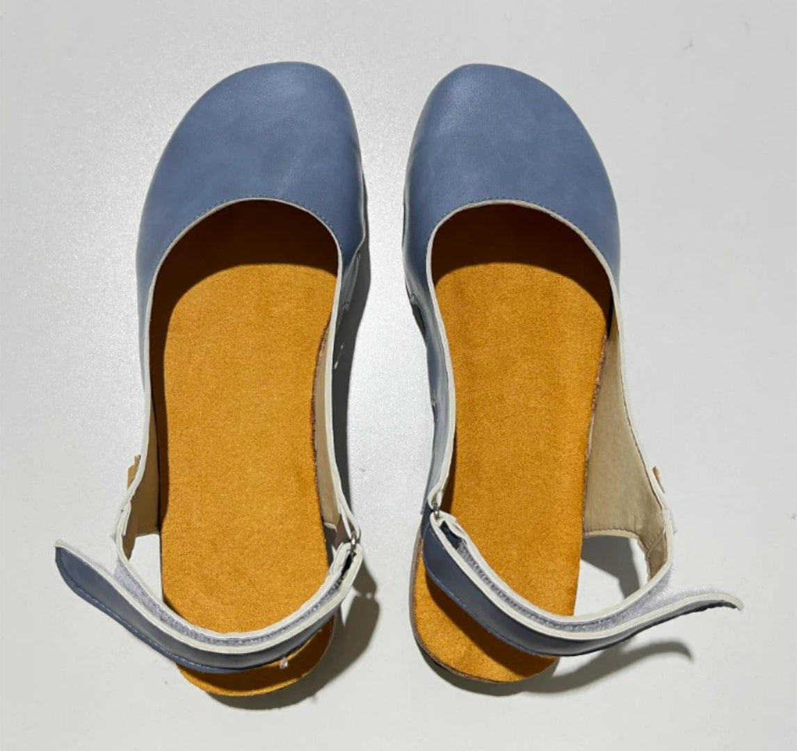 Slingback sandals with a closed toe