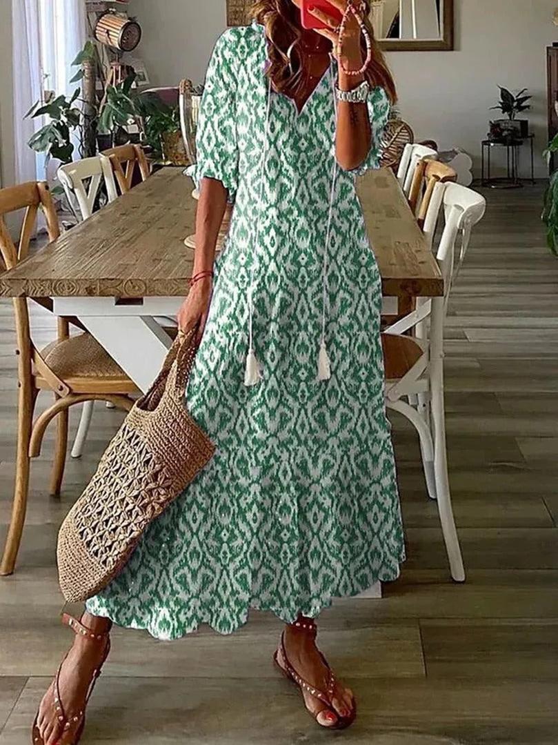 Boho style maxi dress with floral pattern and V-neckline