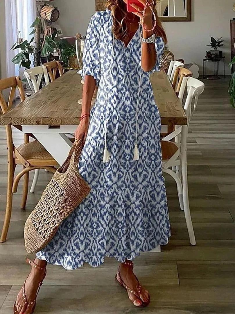 Boho style maxi dress with floral pattern and V-neckline