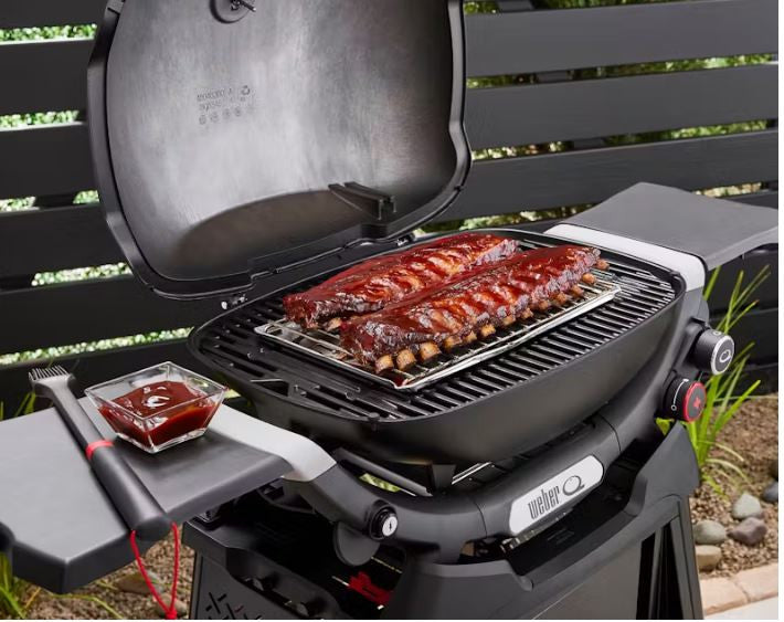 Weber Q3200N+ Gas Barbecue with Premium Cart 1501127