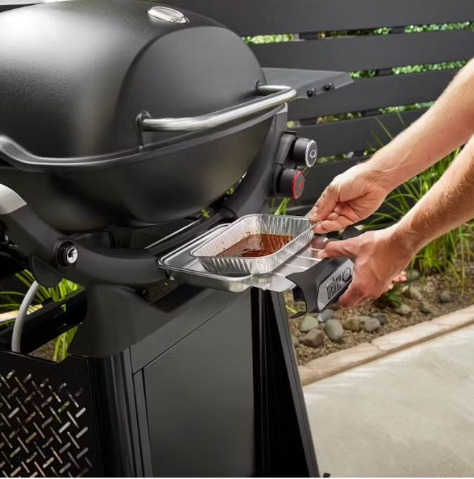 Weber Q3200N+ Gas Barbecue with Premium Cart 1501127